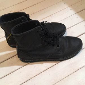 Dr. Martens Shoreditch Greasy